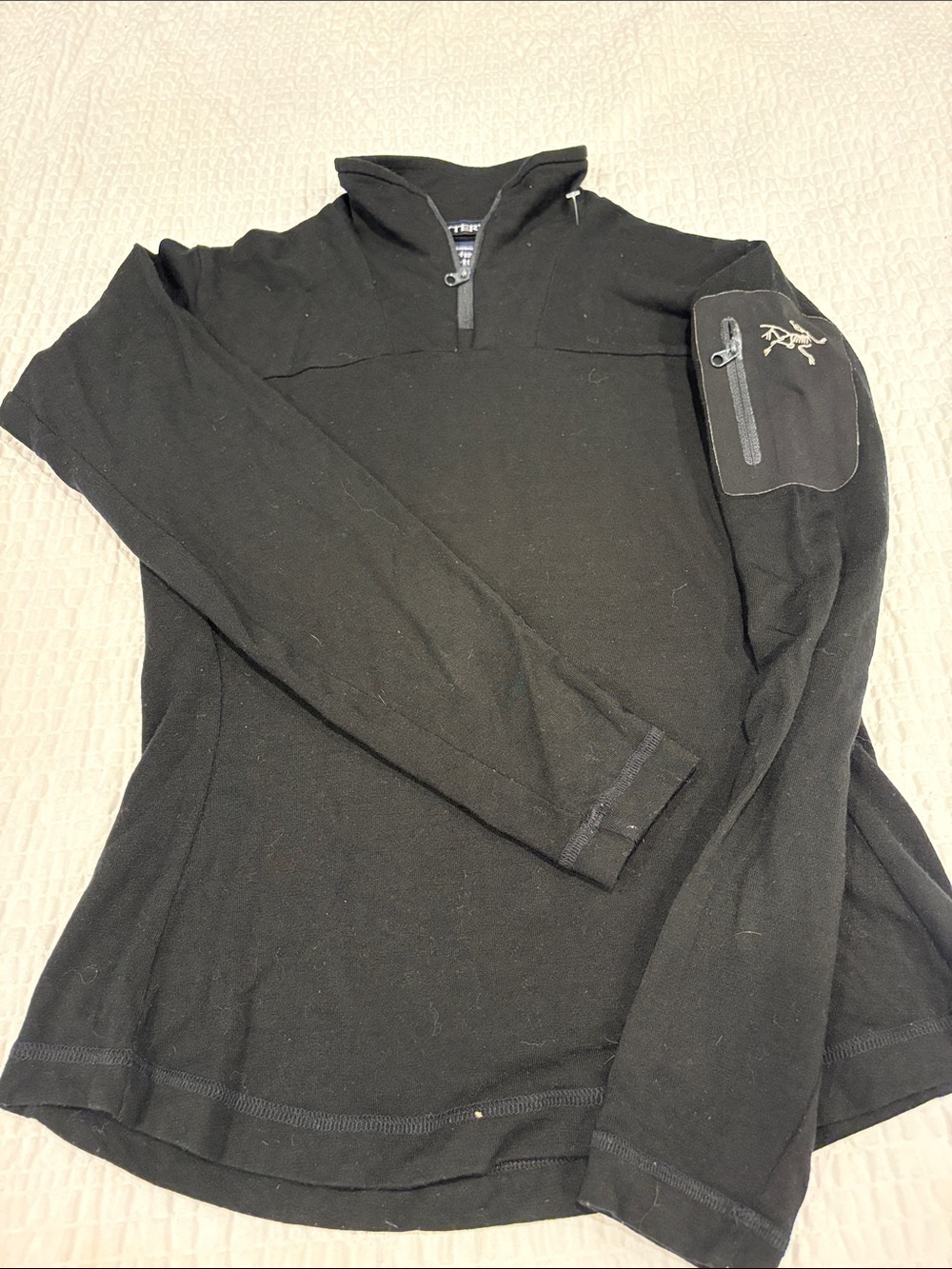 Arc'teryx Black Women's Half-Zip Pullover 
Size S (fits more like XS)